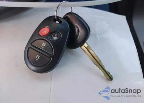 2011 Toyota Sequoia Platinum 5.7L V8 из США, поврежденный, VIN 5TDDY5G15BS049703